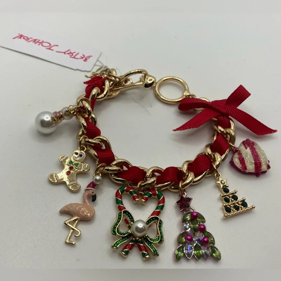 BETSEY JOHNSON Christmas Holiday Charm Bracelet Gold with Red Ribbon NEW NWT - Picture 4 of 4